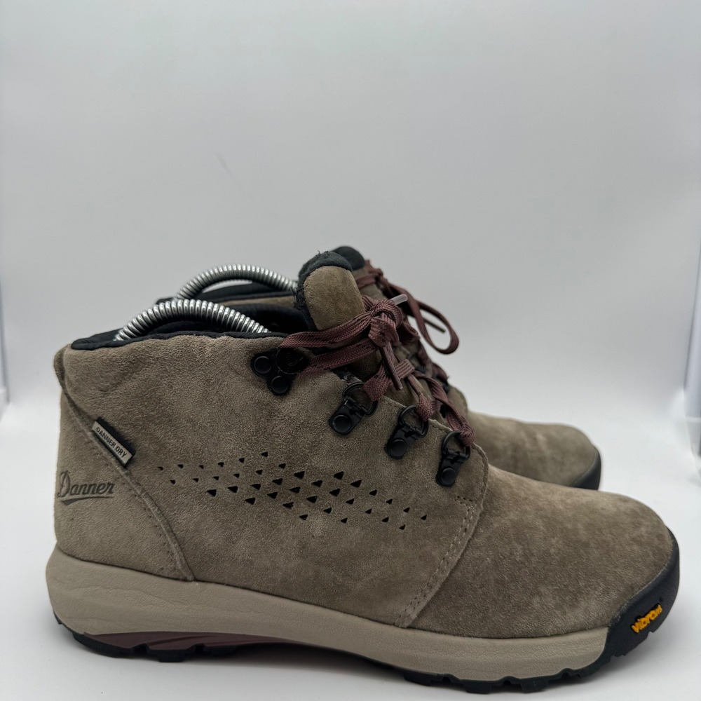 Danner Womens Inquire Chukka Waterproof Hiking Boots Tan Suede Vibram‎ Sole 8